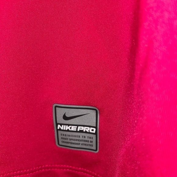 Nike ladies dri-fit Nike Pro V neck red shirt size Large. EUC - Picture 4 of 6